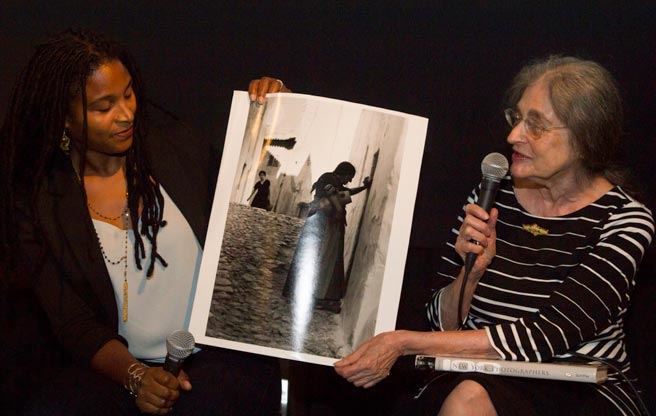 Cynthia Dantzic, the author of 100 New York Painters, is introducing Hugh Bell's photograph.
